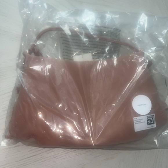 Hm SUEDE SHOULDER BAG